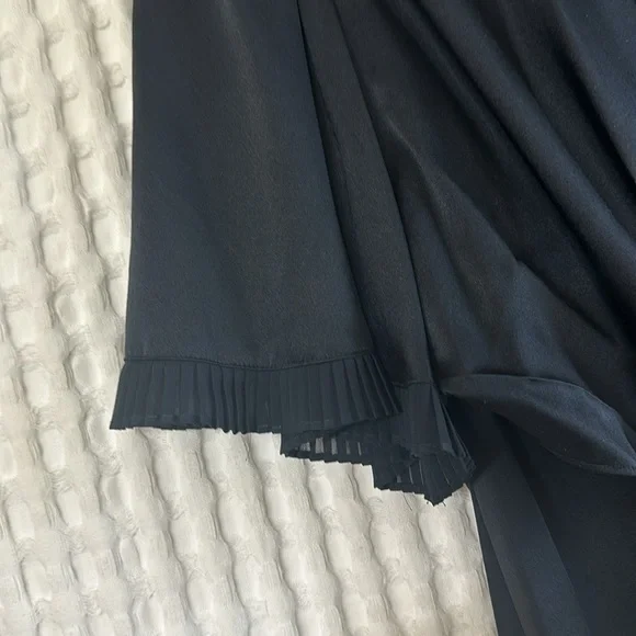 BCBG silk wrap blouse black - Picture 3 of 7